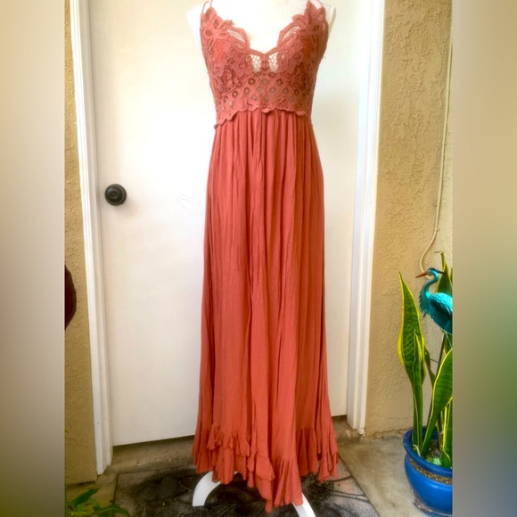 free people one adella salmon lace rayon tiered ruffled gauze maxi sz m - Picture 1 of 12